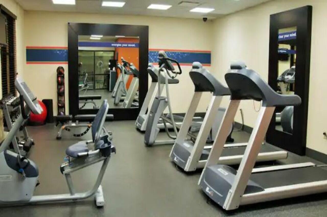 Hampton Inn & Suites Cincinnati / Uptown - University Area Εξωτερικό φωτογραφία