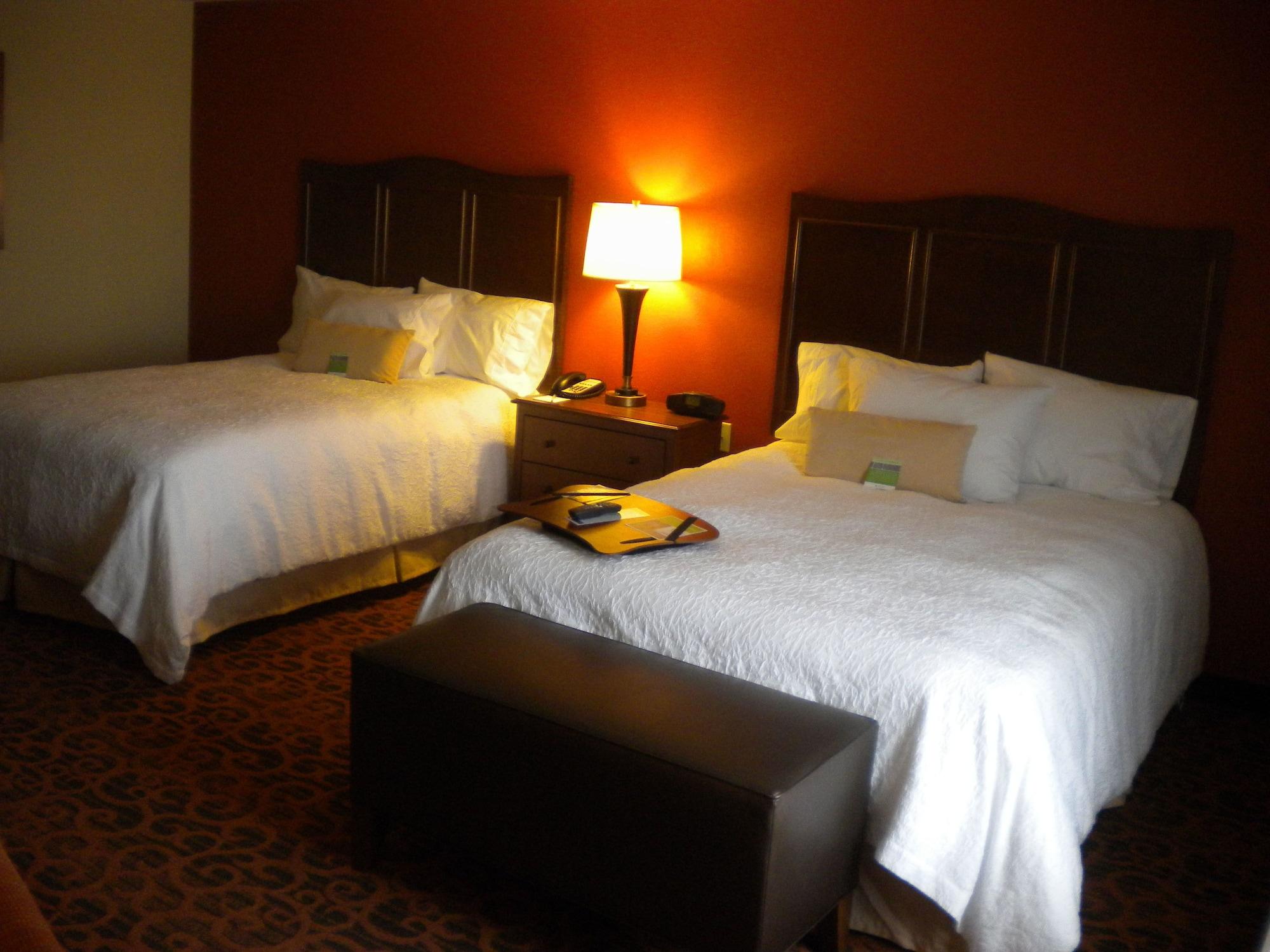 Hampton Inn & Suites Cincinnati / Uptown - University Area Εξωτερικό φωτογραφία