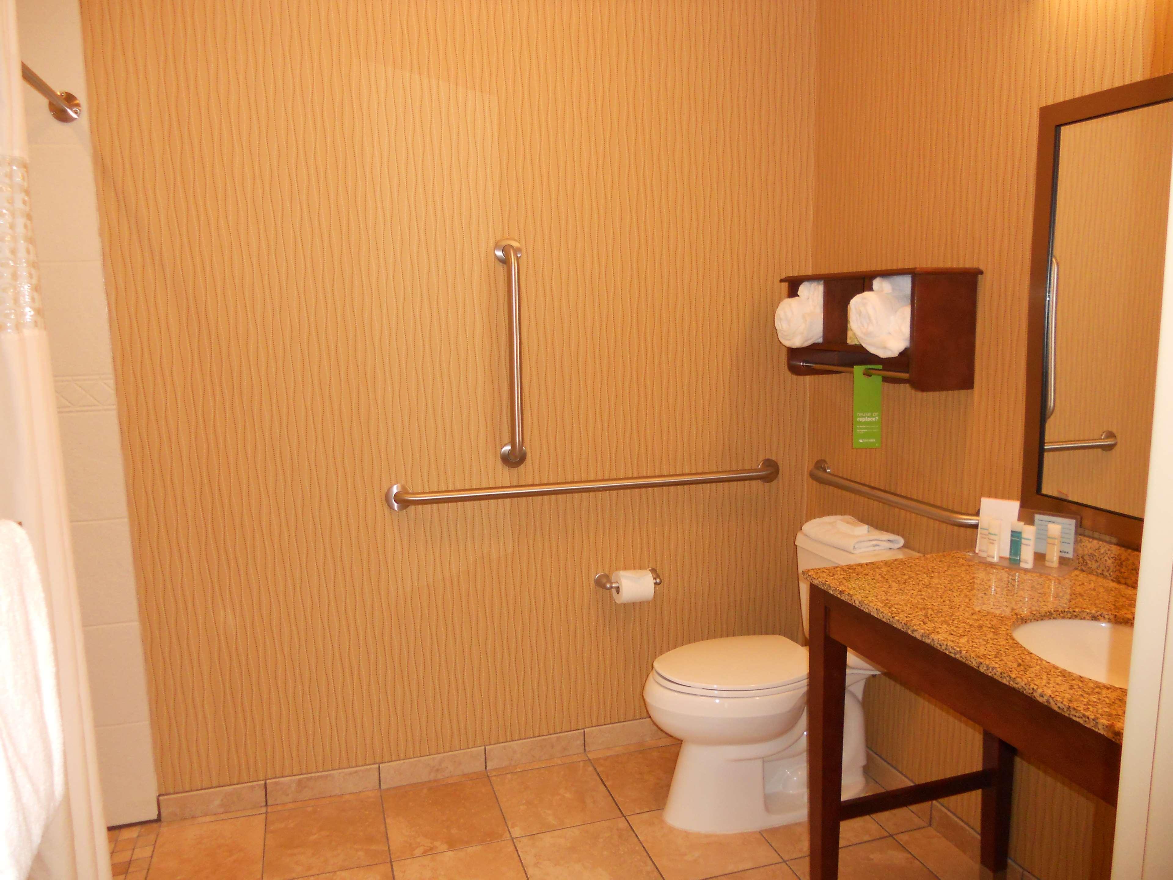 Hampton Inn & Suites Cincinnati / Uptown - University Area Εξωτερικό φωτογραφία