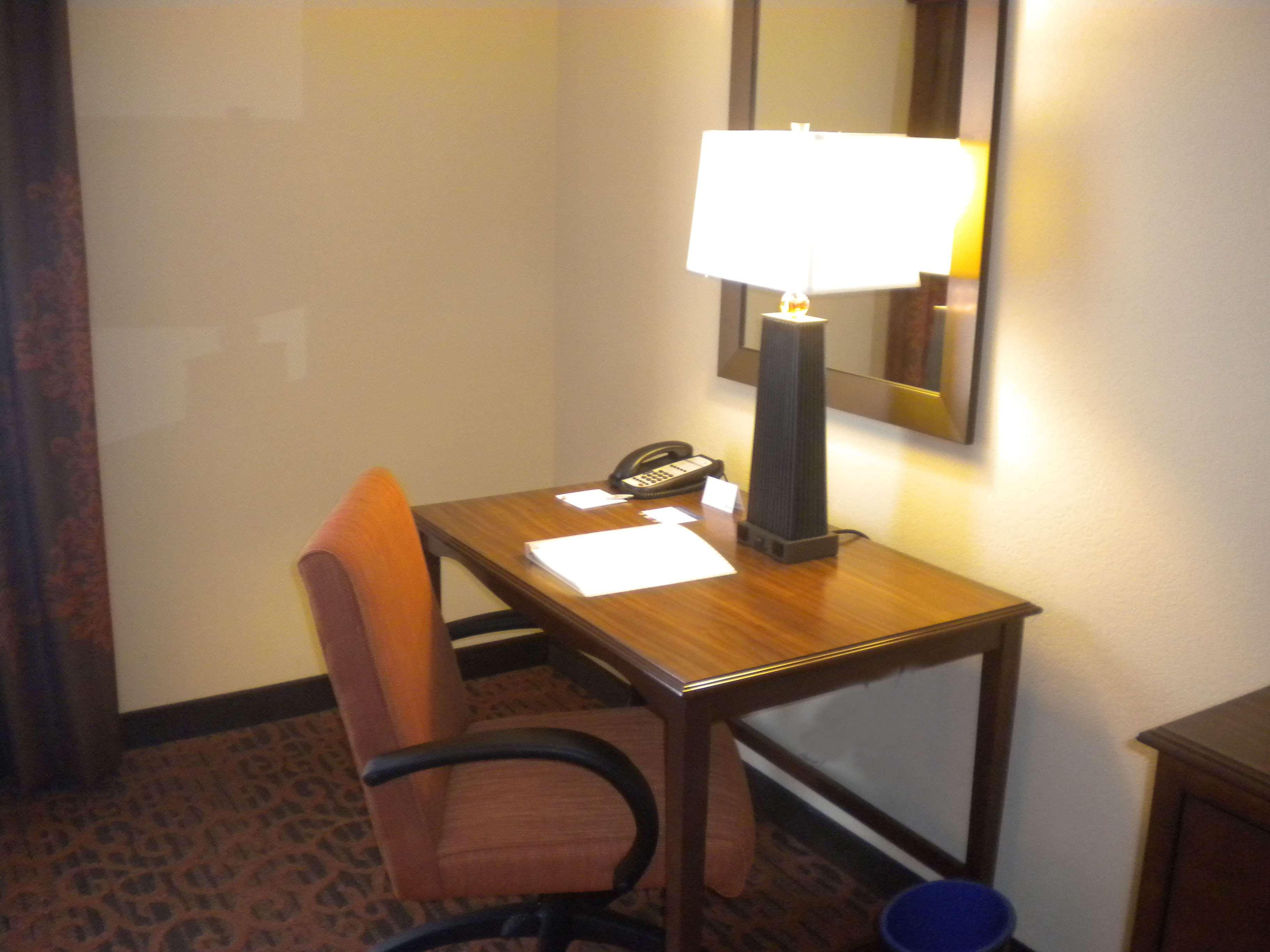 Hampton Inn & Suites Cincinnati / Uptown - University Area Δωμάτιο φωτογραφία