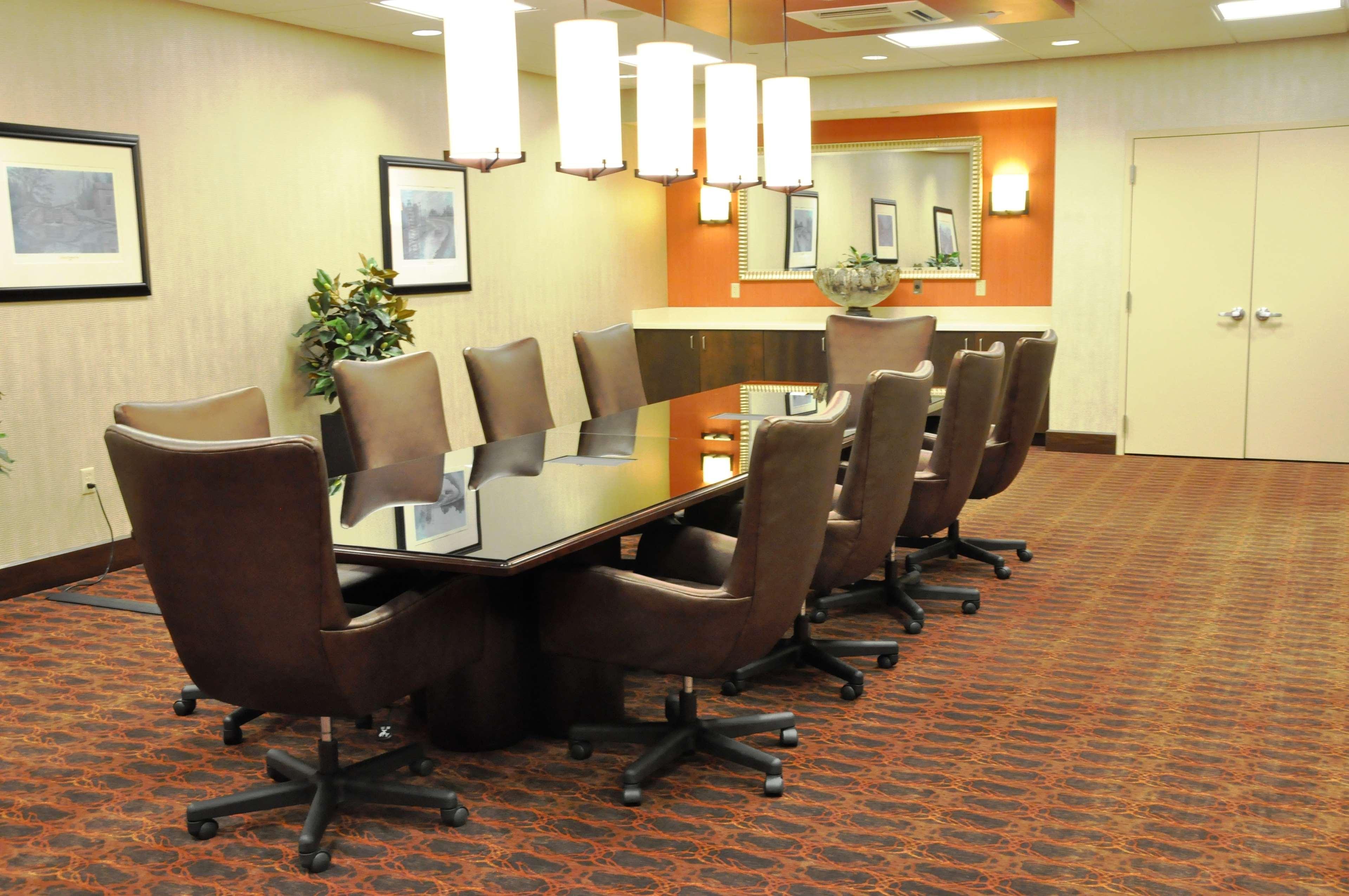 Hampton Inn & Suites Cincinnati / Uptown - University Area Ανέσεις φωτογραφία