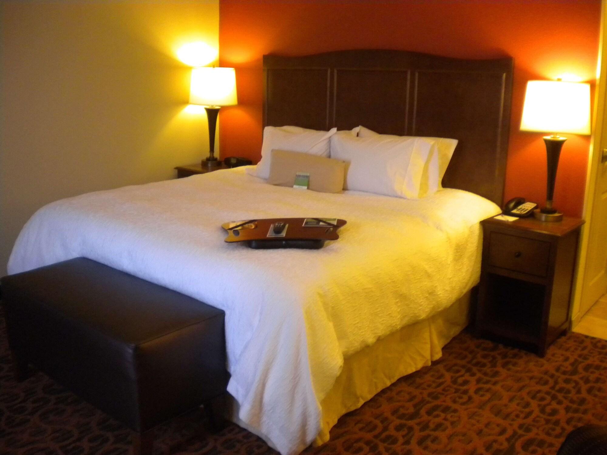 Hampton Inn & Suites Cincinnati / Uptown - University Area Εξωτερικό φωτογραφία
