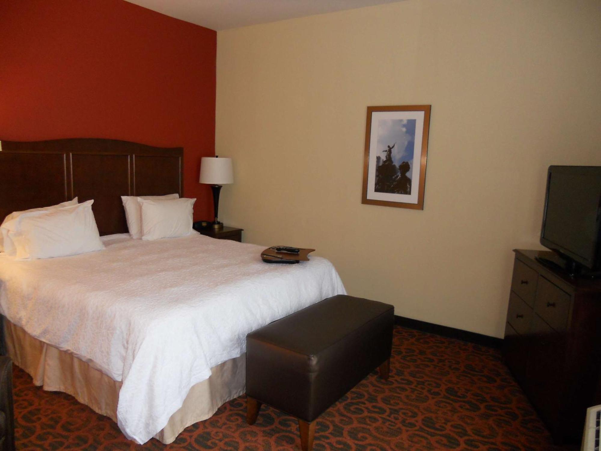 Hampton Inn & Suites Cincinnati / Uptown - University Area Εξωτερικό φωτογραφία